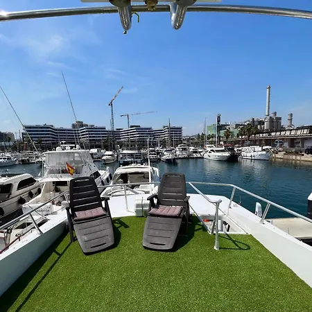 Yate Aloha Botel *